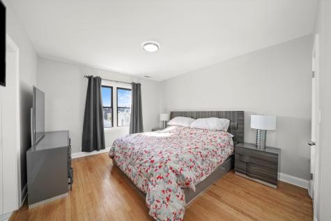 2022 West 95th Street Chicago IL 60643