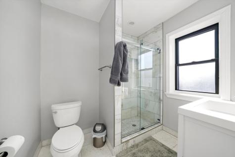 2022 West 95th Street Chicago IL 60643