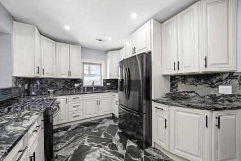 2022 West 95th Street Chicago IL 60643