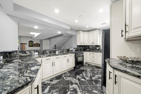 2022 West 95th Street Chicago IL 60643
