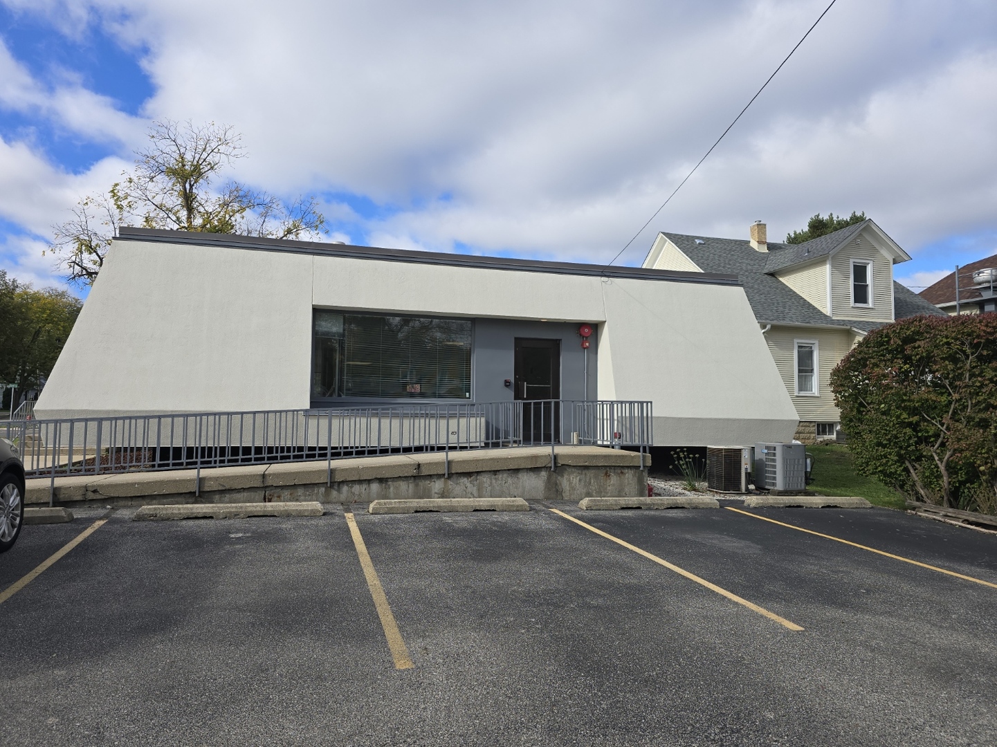 326 South Milwaukee Avenue Libertyville IL 60048