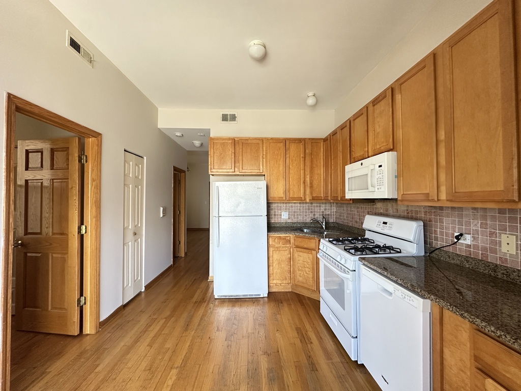 2138 West Chicago Avenue Chicago IL 60622