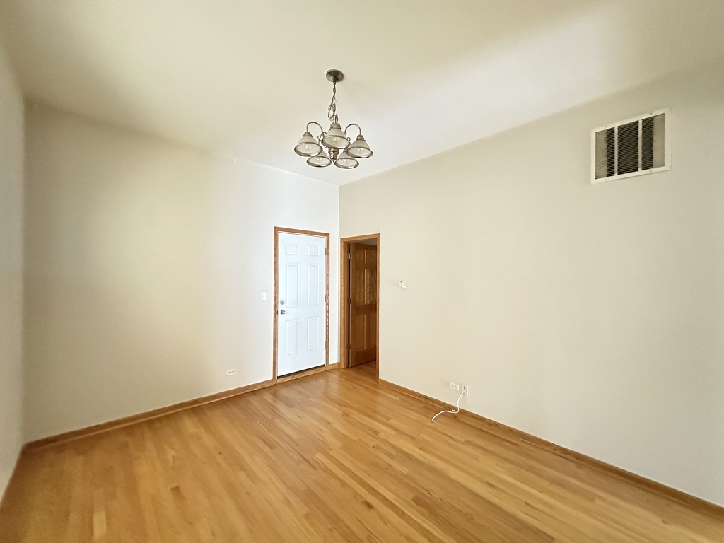 2138 West Chicago Avenue Chicago IL 60622