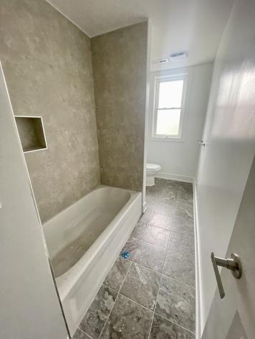 8035 South Essex Avenue Chicago IL 60617