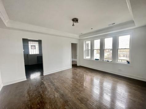 8035 South Essex Avenue Chicago IL 60617