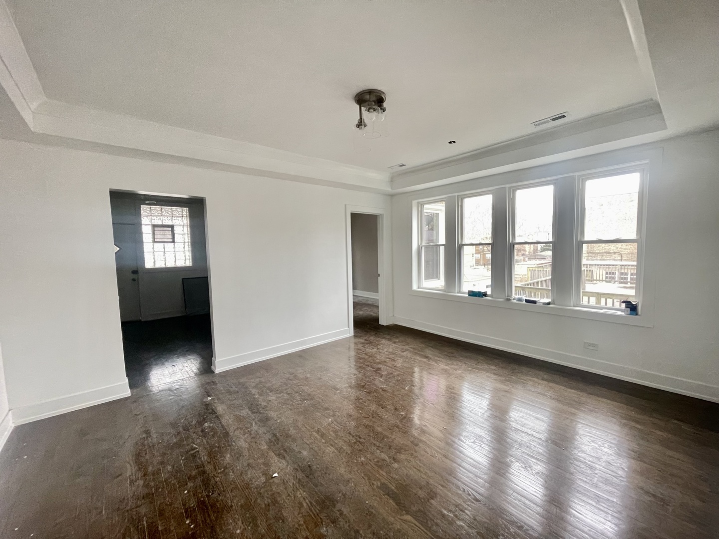 8035 South Essex Avenue Chicago IL 60617