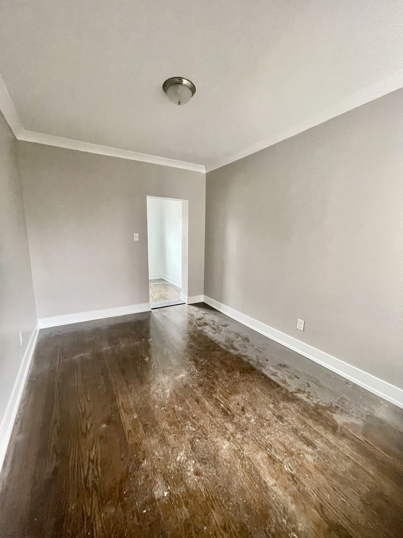 8035 South Essex Avenue Chicago IL 60617