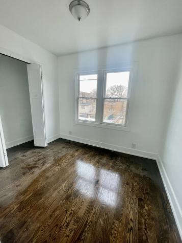 8035 South Essex Avenue Chicago IL 60617