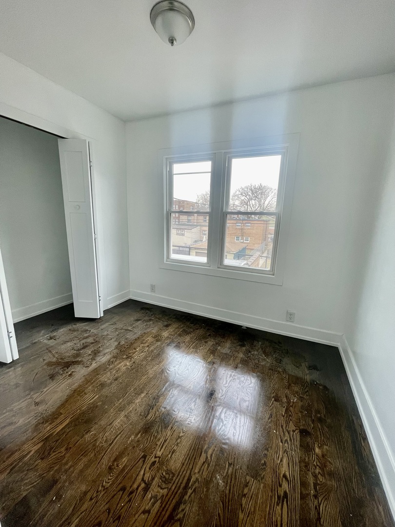 8035 South Essex Avenue Chicago IL 60617