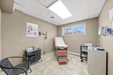 6067 North Northwest Highway Chicago IL 60631