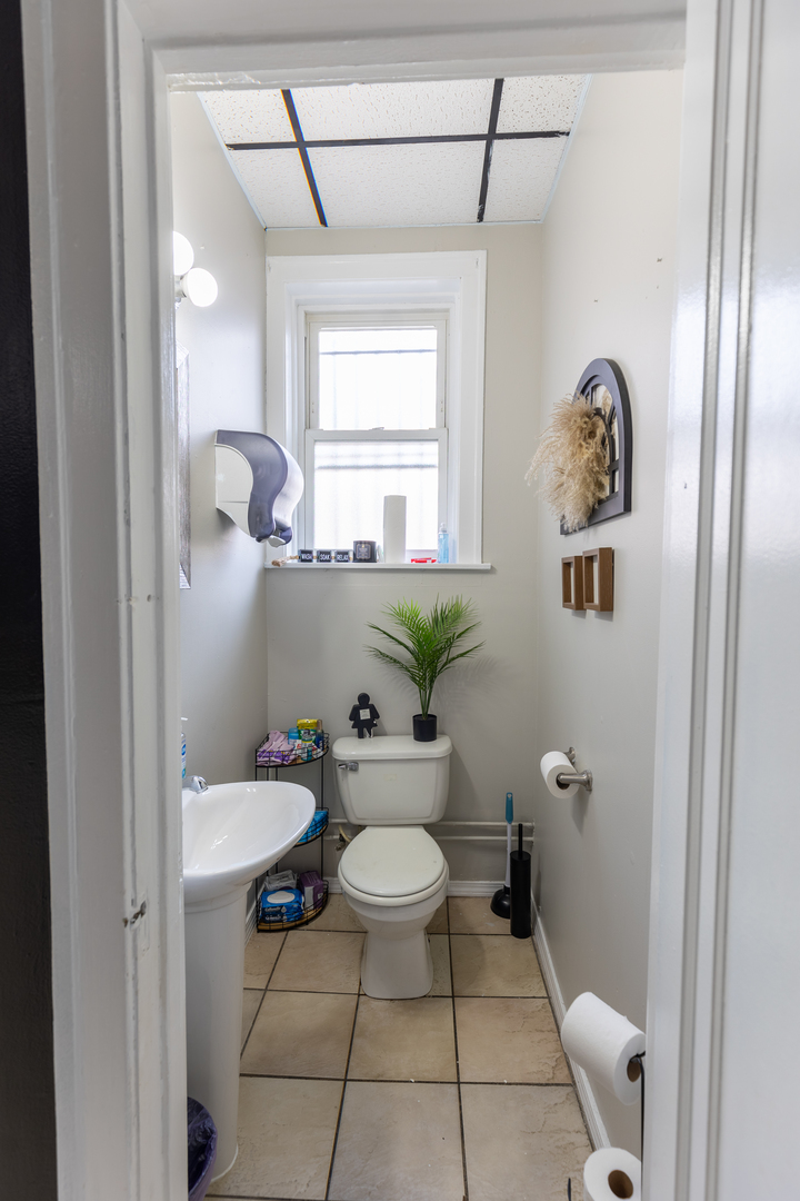 5820-24 West Roosevelt Road Chicago IL 60644