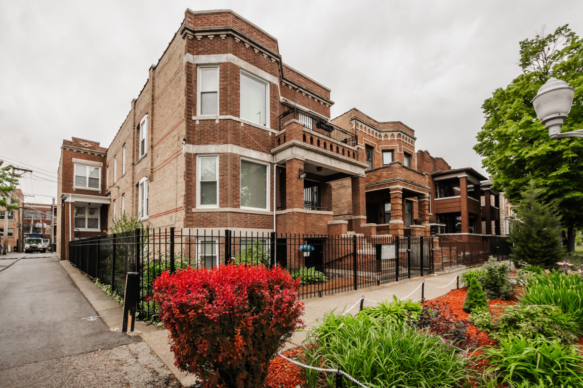 3417 West Evergreen Avenue Chicago IL 60651