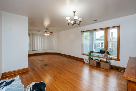 3417 West Evergreen Avenue Chicago IL 60651