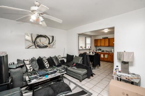 3417 West Evergreen Avenue Chicago IL 60651