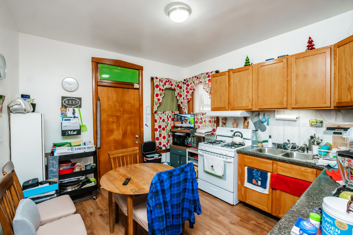 3417 West Evergreen Avenue Chicago IL 60651