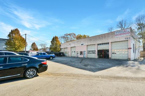 197 Peterson Road Libertyville IL 60048