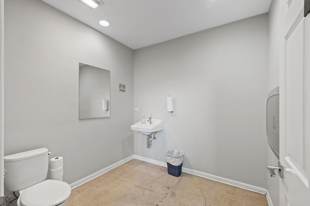 5940 West Montrose Avenue Chicago IL 60634