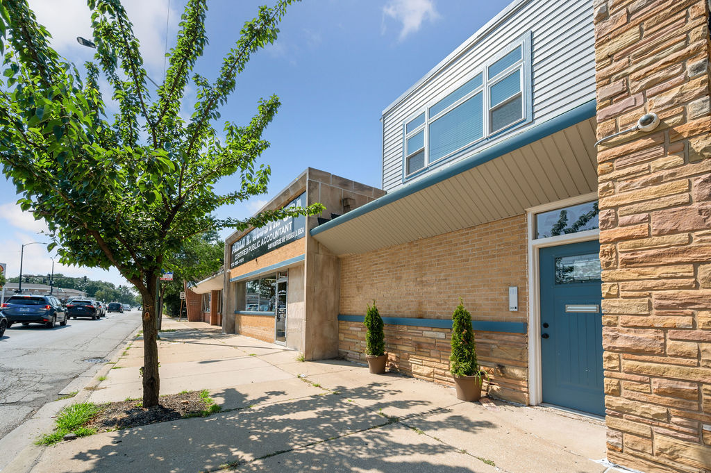 5940 West Montrose Avenue Chicago IL 60634