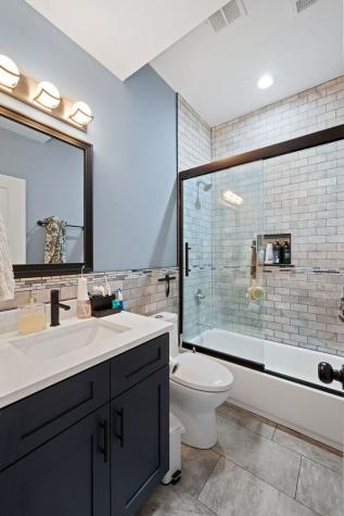 5940 West Montrose Avenue Chicago IL 60634