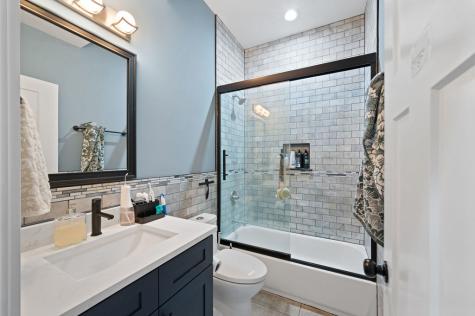 5940 West Montrose Avenue Chicago IL 60634