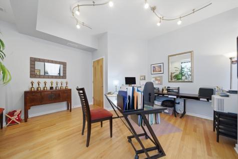 1733 West Lawrence Avenue Chicago IL 60640