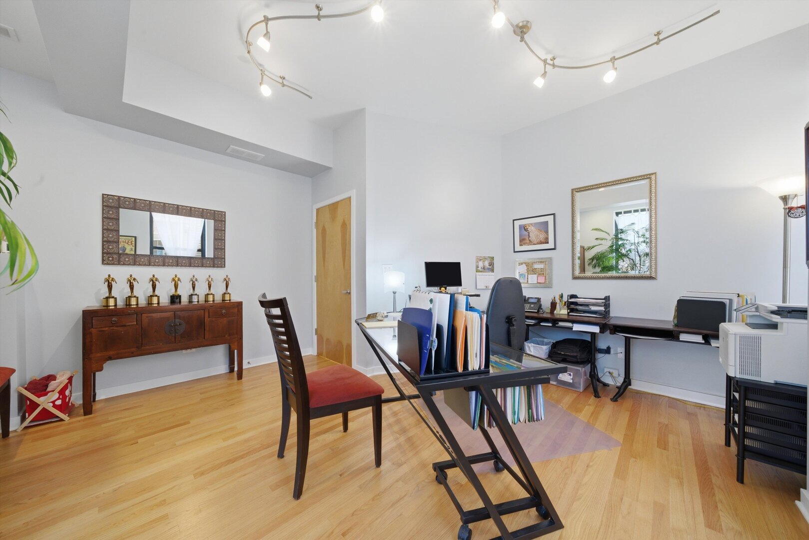 1733 West Lawrence Avenue Chicago IL 60640