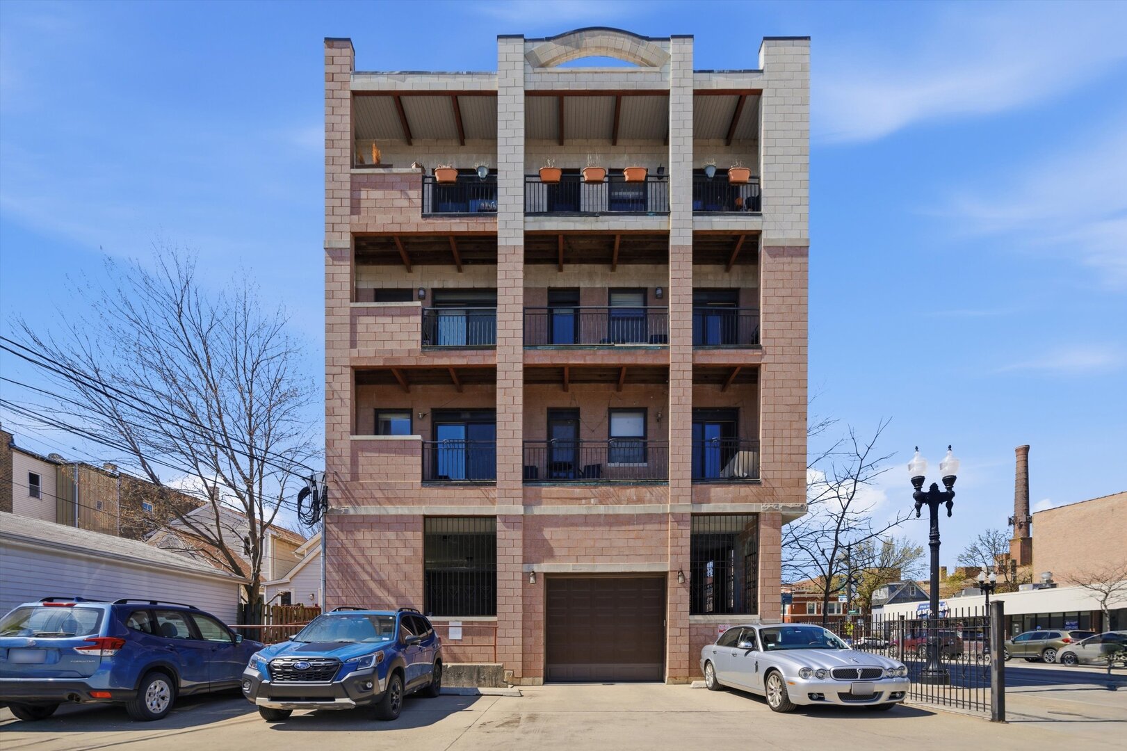 1733 West Lawrence Avenue Chicago IL 60640