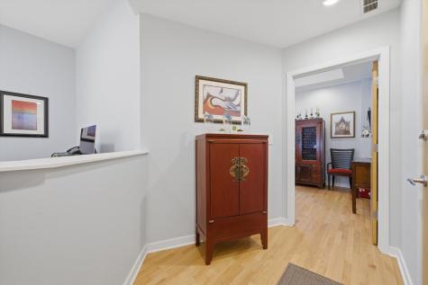 1733 West Lawrence Avenue Chicago IL 60640