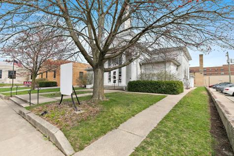 220 North 3rd Street Dekalb IL 60115