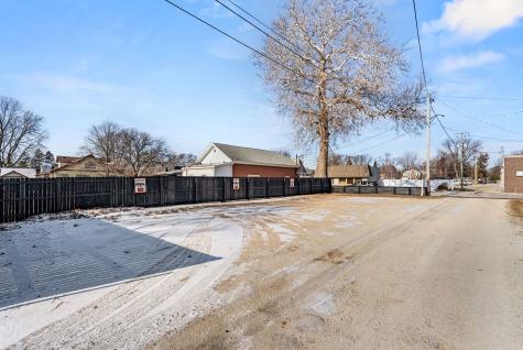 1207 East 4th Street Sterling IL 61081