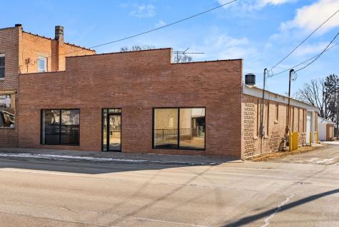 1207 East 4th Street Sterling IL 61081