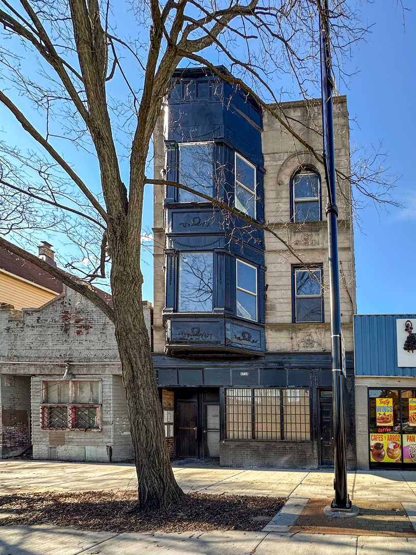 8714 South Commercial Avenue Chicago IL 60617
