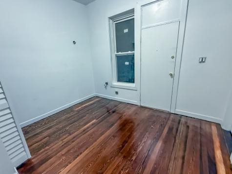 8714 South Commercial Avenue Chicago IL 60617