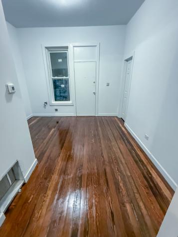 8714 South Commercial Avenue Chicago IL 60617