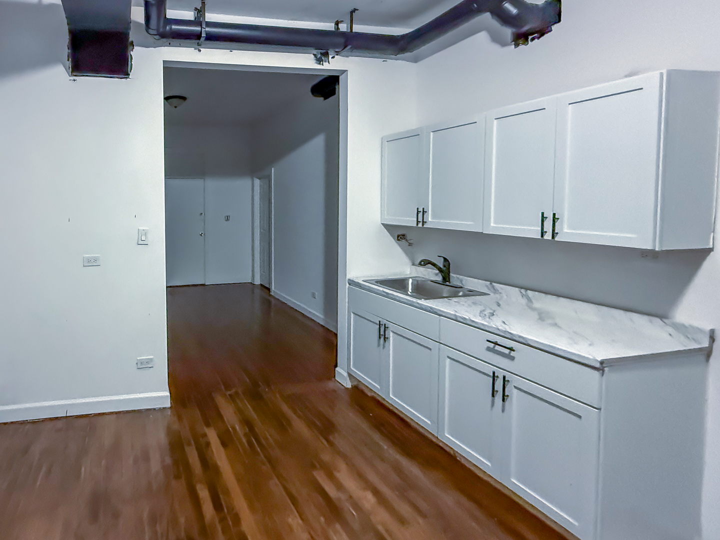 8714 South Commercial Avenue Chicago IL 60617