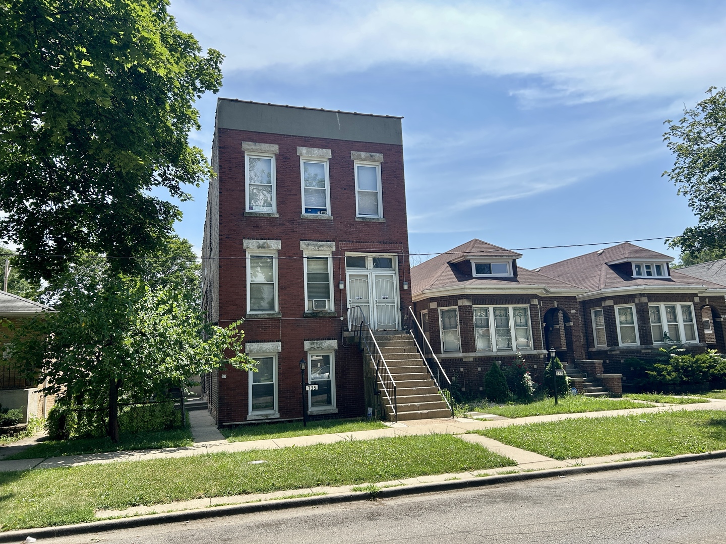 735 East 88th Street Chicago IL 60619