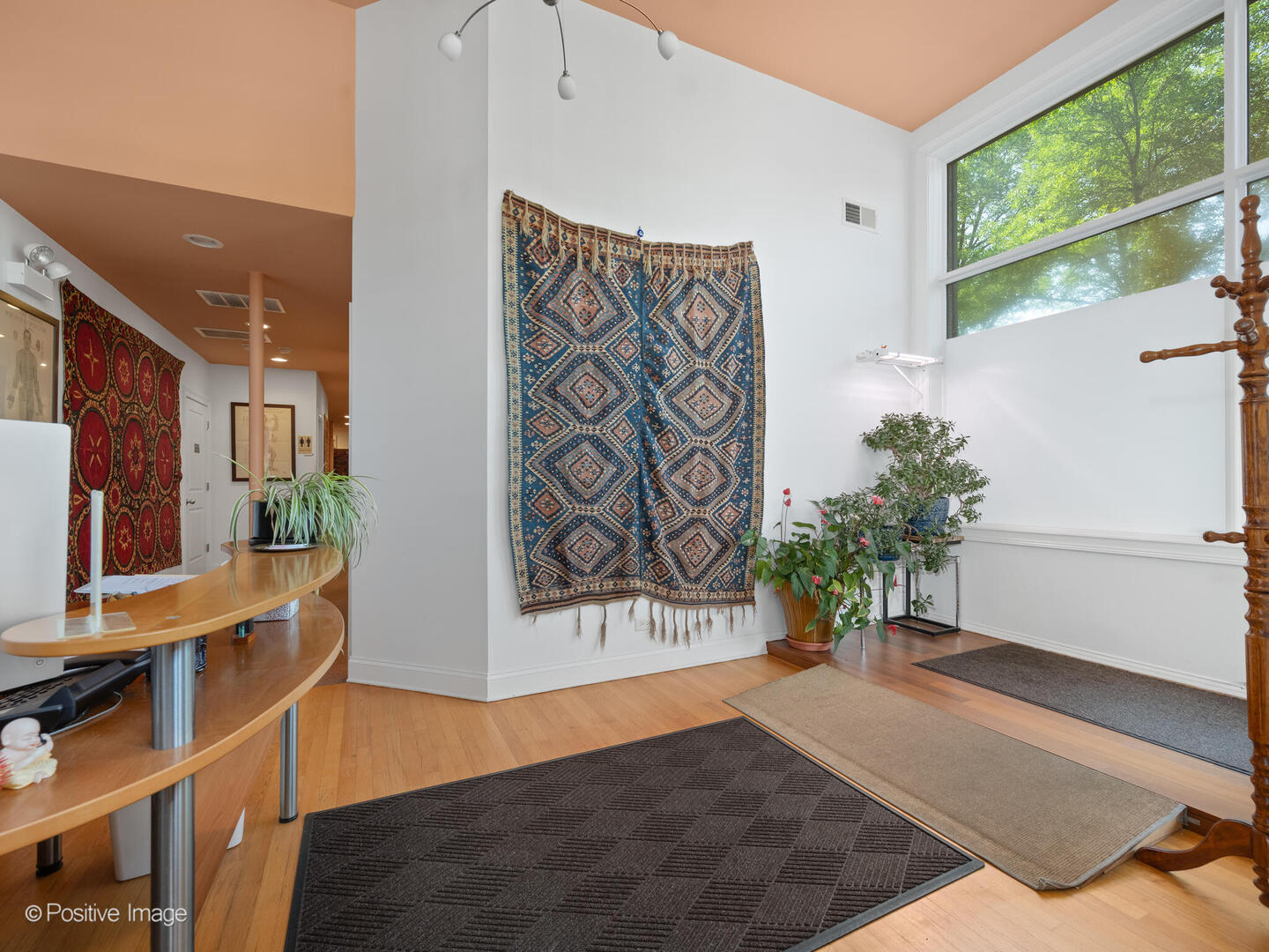 4856 North Damen Avenue Chicago IL 60625
