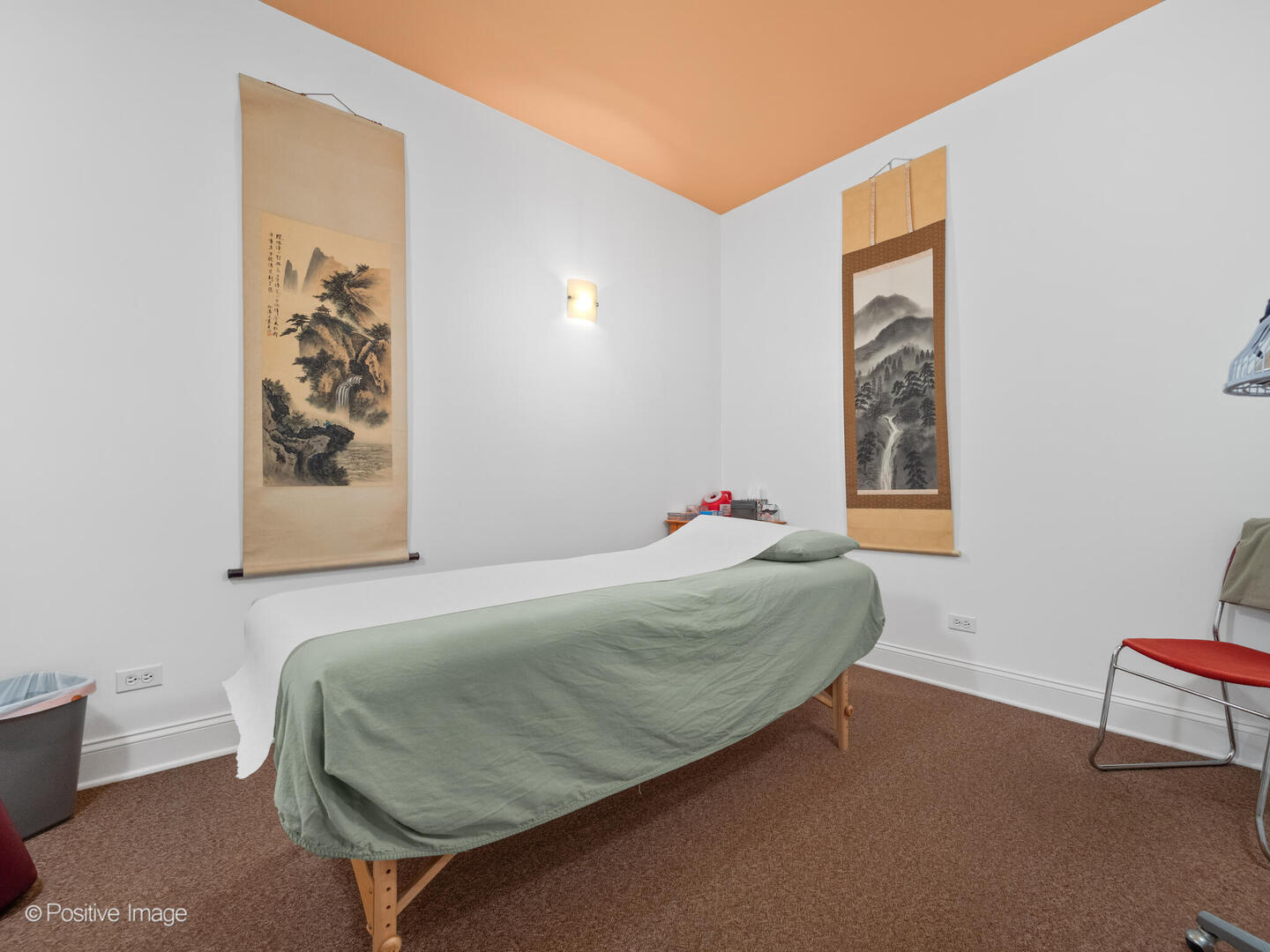 4856 North Damen Avenue Chicago IL 60625