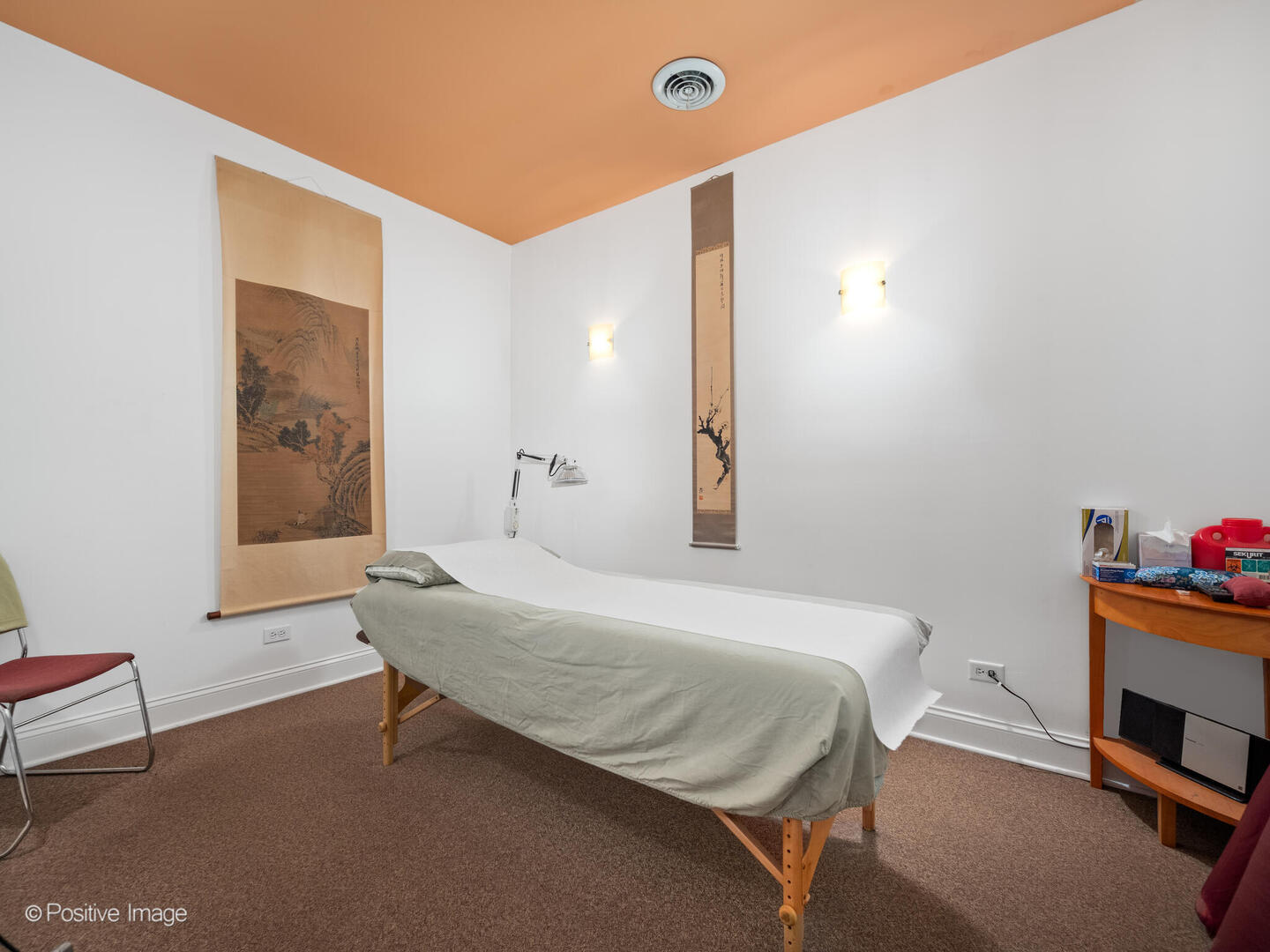 4856 North Damen Avenue Chicago IL 60625