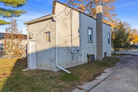 242 Jeffery Street Kankakee IL 60901