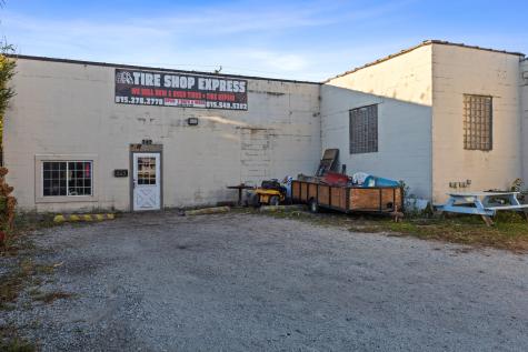 242 Jeffery Street Kankakee IL 60901