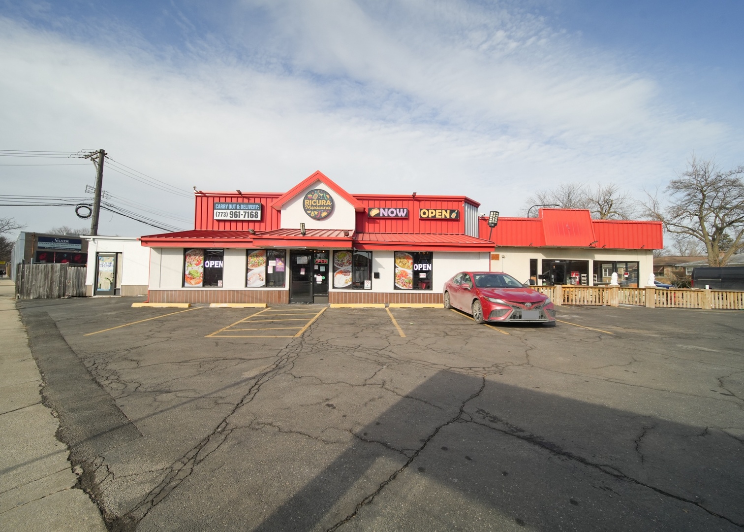 5737 North Lincoln Avenue Chicago IL 60659