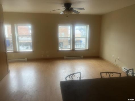 1112 4TH Street Fulton IL 61252
