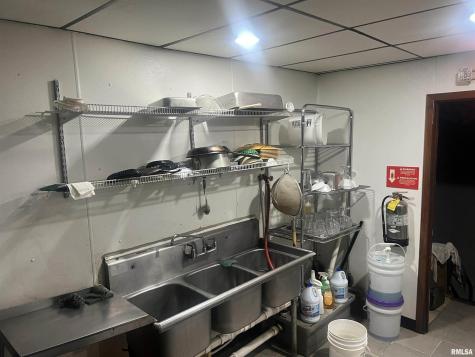 1112 4TH Street Fulton IL 61252
