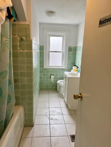 818 East New York Street Aurora IL 60505