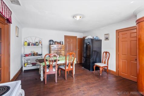 818 East New York Street Aurora IL 60505