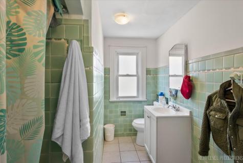 818 East New York Street Aurora IL 60505