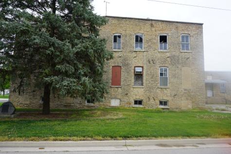 203 West 2nd Street Gilman IL 60938