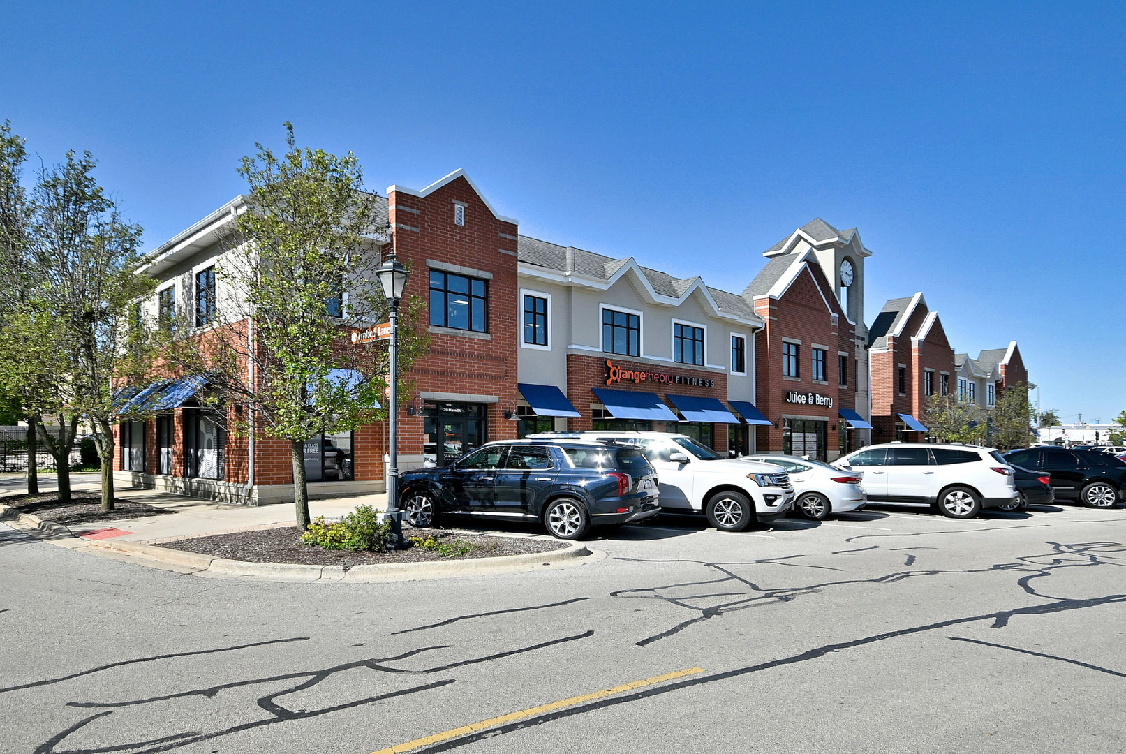 25 East Main Street Roselle IL 60172