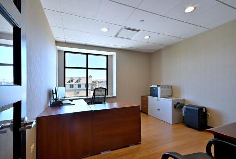 25 East Main Street Roselle IL 60172